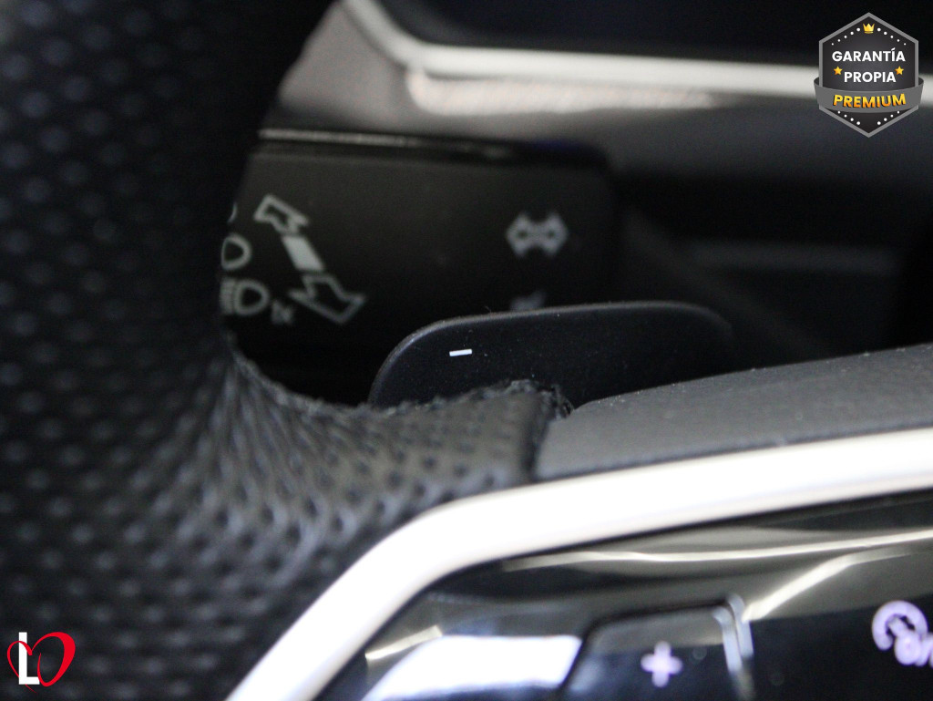 VOLKSWAGEN TIGUAN 2.0 TDI DSG R-LINE TECHO 150 de segunda mano