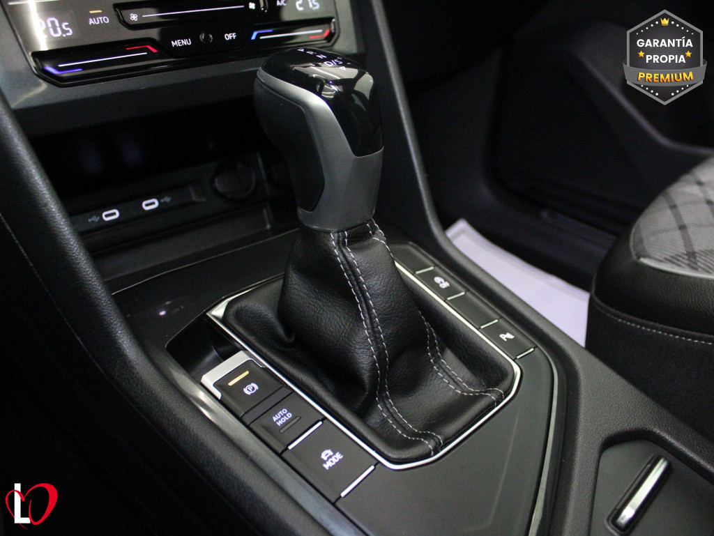 VOLKSWAGEN TIGUAN 2.0 TDI DSG R-LINE TECHO 150 de segunda mano