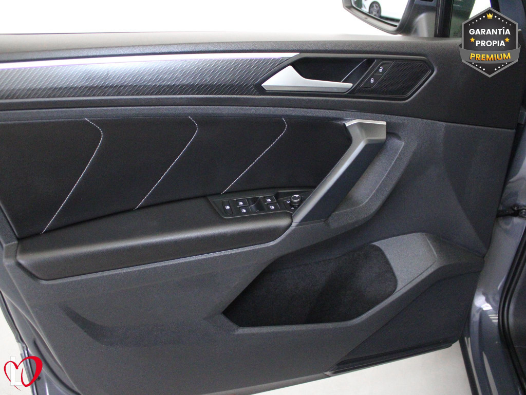 VOLKSWAGEN TIGUAN 2.0 TDI DSG R-LINE TECHO 150 de segunda mano