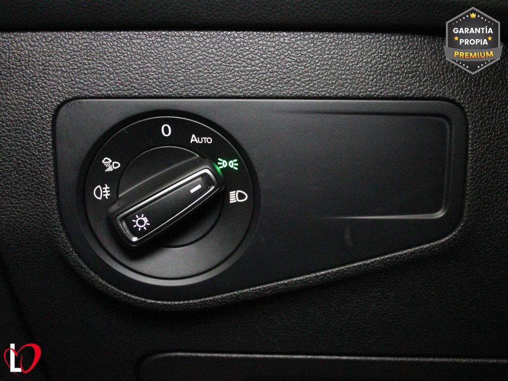 VOLKSWAGEN TIGUAN 2.0 TDI DSG R-LINE TECHO 150 de segunda mano