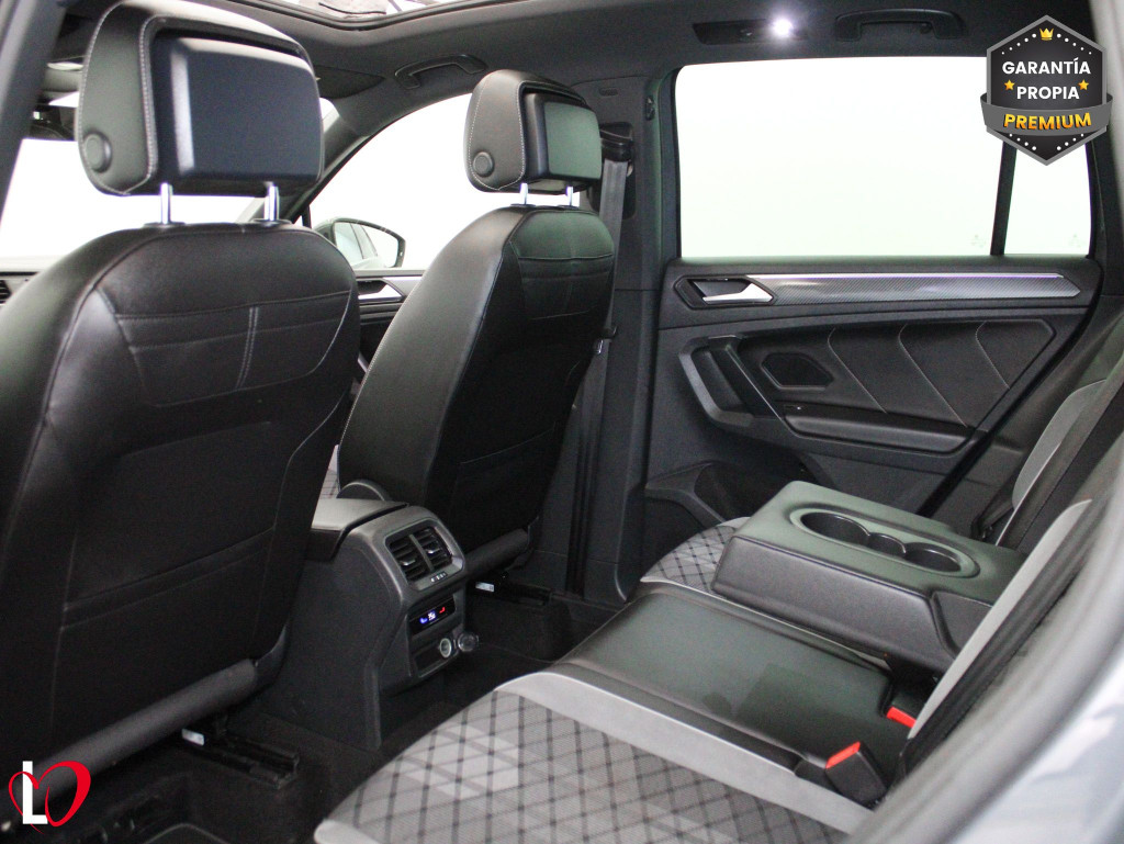 VOLKSWAGEN TIGUAN 2.0 TDI DSG R-LINE TECHO 150 de segunda mano