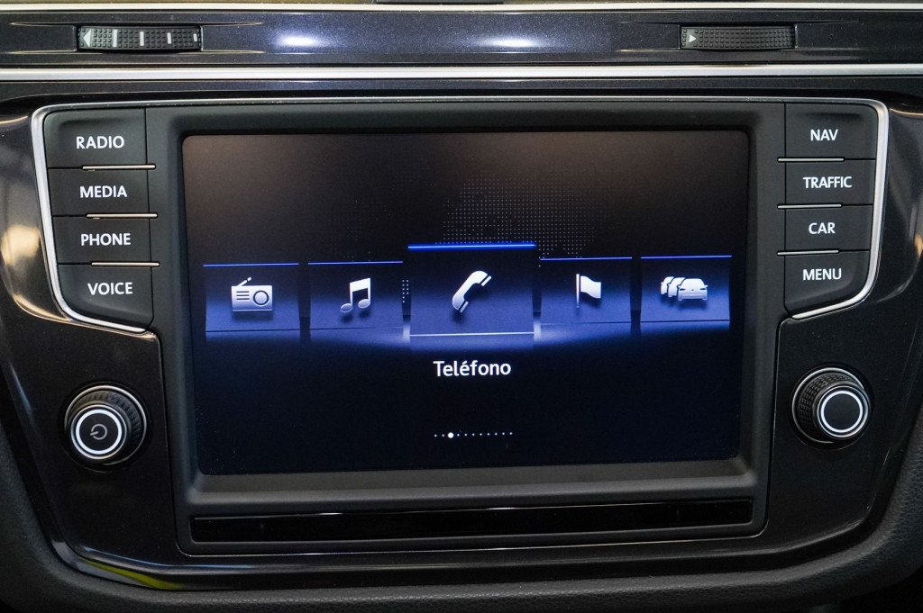 VOLKSWAGEN TIGUAN 2.0 TDI DSG R-LINE TECHO de segunda mano