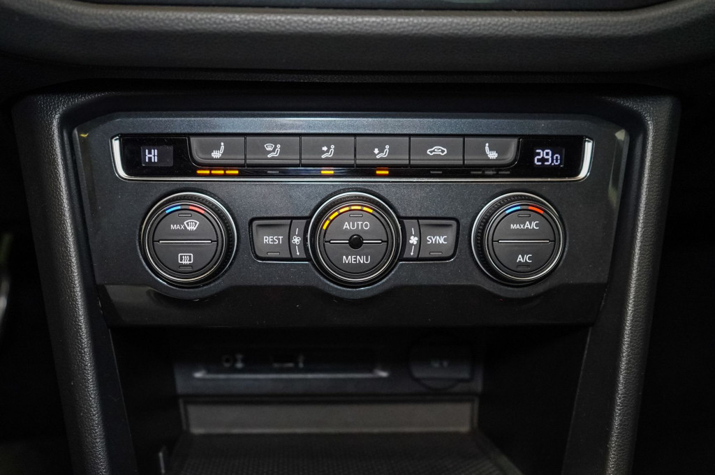 VOLKSWAGEN TIGUAN 2.0 TDI DSG R-LINE TECHO de segunda mano