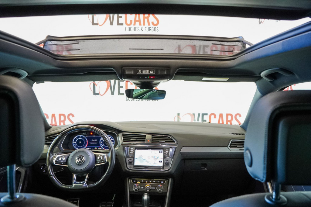VOLKSWAGEN TIGUAN 2.0 TDI DSG R-LINE TECHO de segunda mano