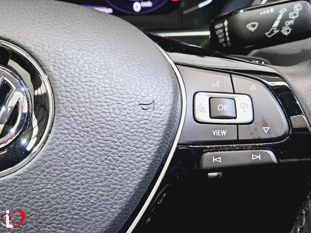 VOLKSWAGEN TIGUAN 2.0 TDI DSG SPORT TECHO 150 de segunda mano
