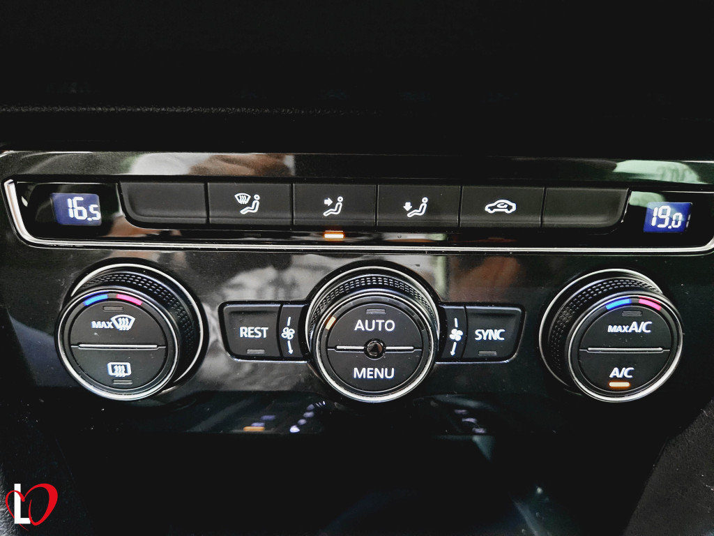 VOLKSWAGEN TIGUAN 2.0 TDI DSG SPORT TECHO 150 de segunda mano