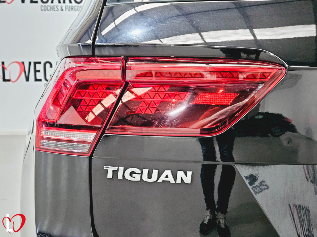 VOLKSWAGEN TIGUAN 2.0 TDI DSG SPORT TECHO 150 de segunda mano