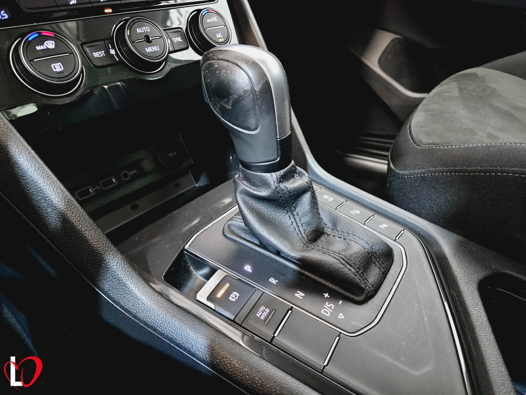 VOLKSWAGEN TIGUAN 2.0 TDI DSG SPORT TECHO 150 de segunda mano