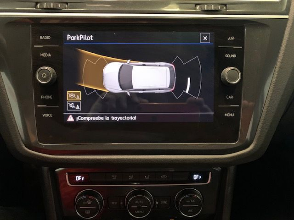 VOLKSWAGEN TIGUAN 2.0 TDI EDITION 115CV de segunda mano