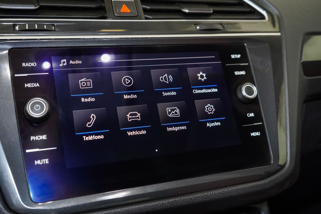 VOLKSWAGEN TIGUAN 2.0 TDI HIGHLINE 4MOTION TECHO 240 de segunda mano