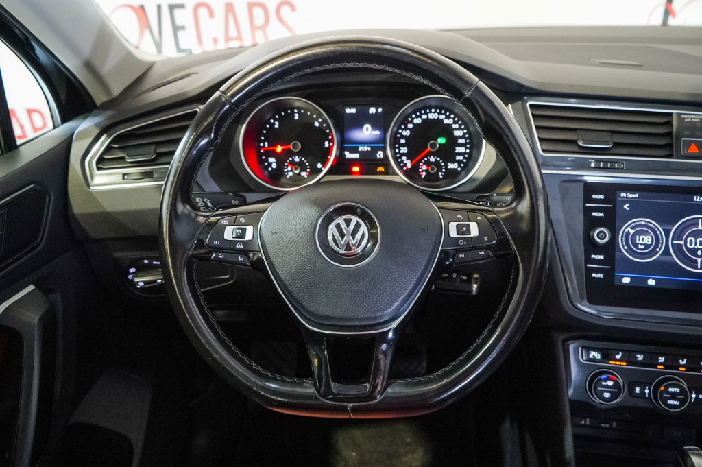 VOLKSWAGEN TIGUAN 2.0 TDI HIGHLINE 4MOTION TECHO 240 de segunda mano