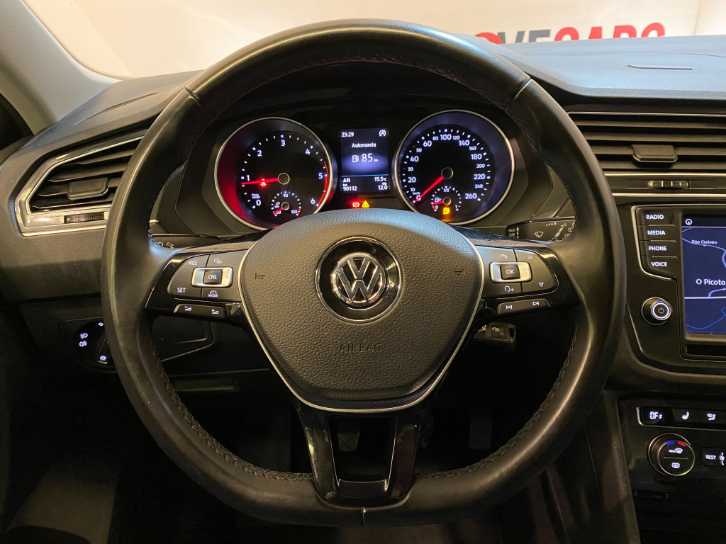 VOLKSWAGEN TIGUAN 2.0 TDI PACK R-LINE BMT 150 de segunda mano
