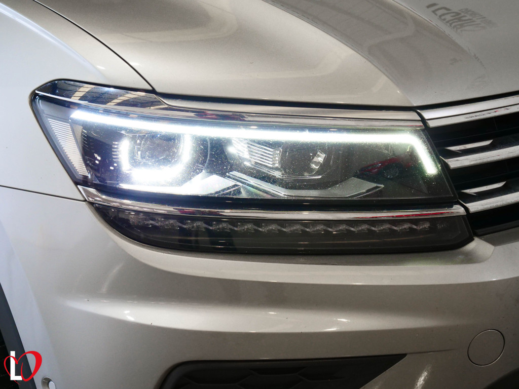 VOLKSWAGEN TIGUAN 2.0 TDI SPORT TECHO 150 de segunda mano