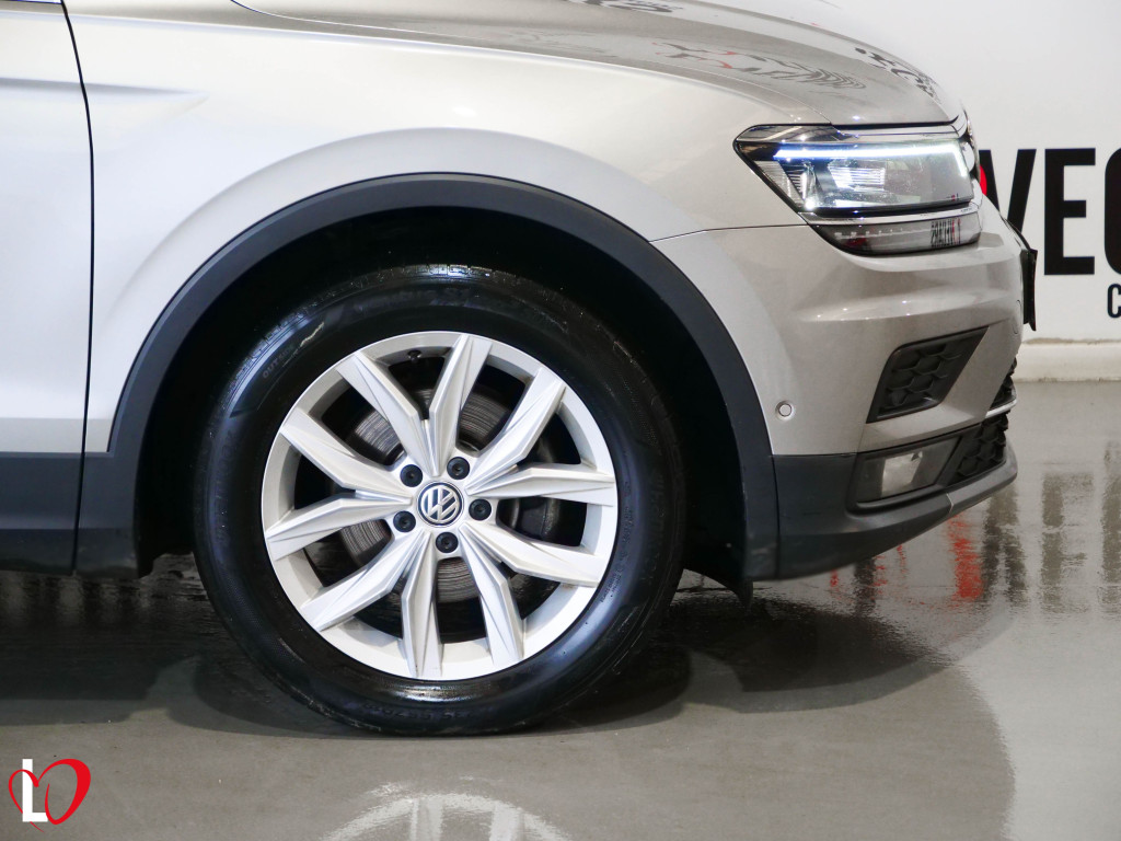 VOLKSWAGEN TIGUAN 2.0 TDI SPORT TECHO 150 de segunda mano