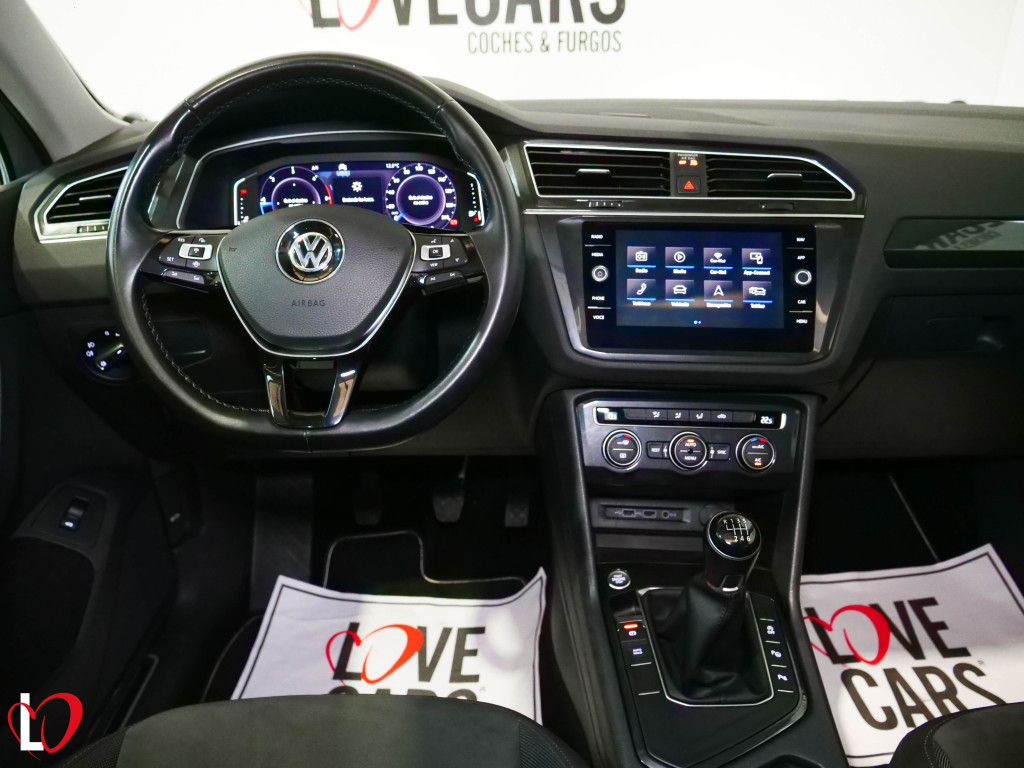 VOLKSWAGEN TIGUAN 2.0 TDI SPORT TECHO 150 de segunda mano