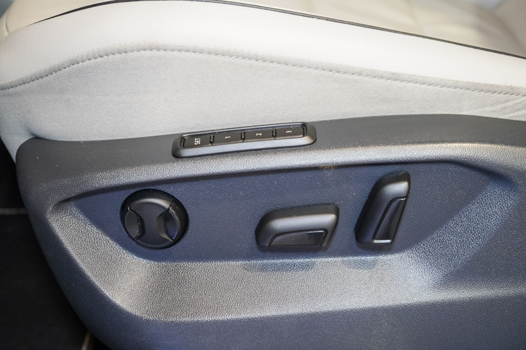 VOLKSWAGEN TIGUAN ALLSPACE 2.0 TDI DSG  7 CARAT TECHO 150 de segunda mano