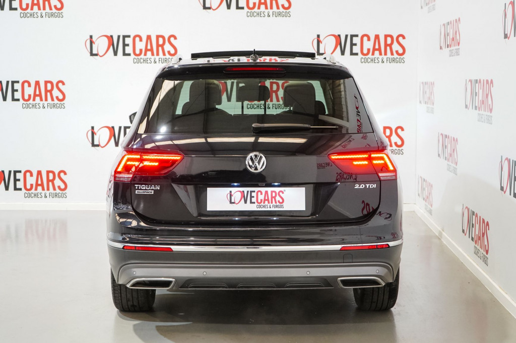 VOLKSWAGEN TIGUAN ALLSPACE 2.0 TDI DSG  7 CARAT TECHO 150 de segunda mano