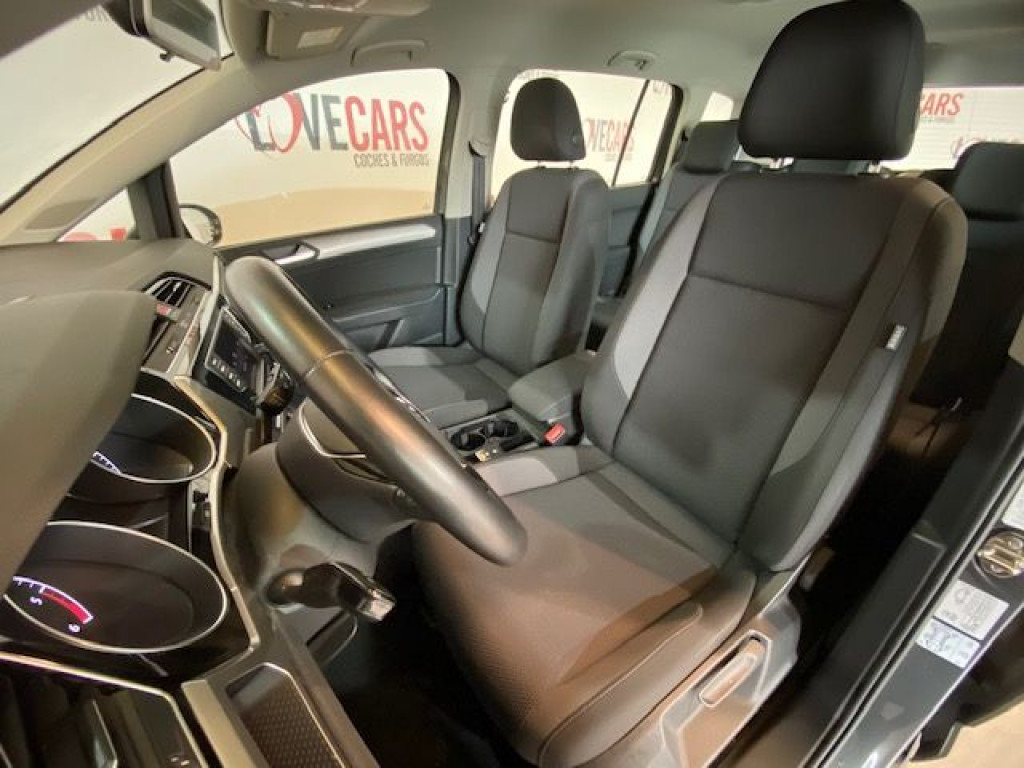 VOLKSWAGEN TOURAN 1.6 TDI AUTOM. TRENDLINE 115CV de segunda mano