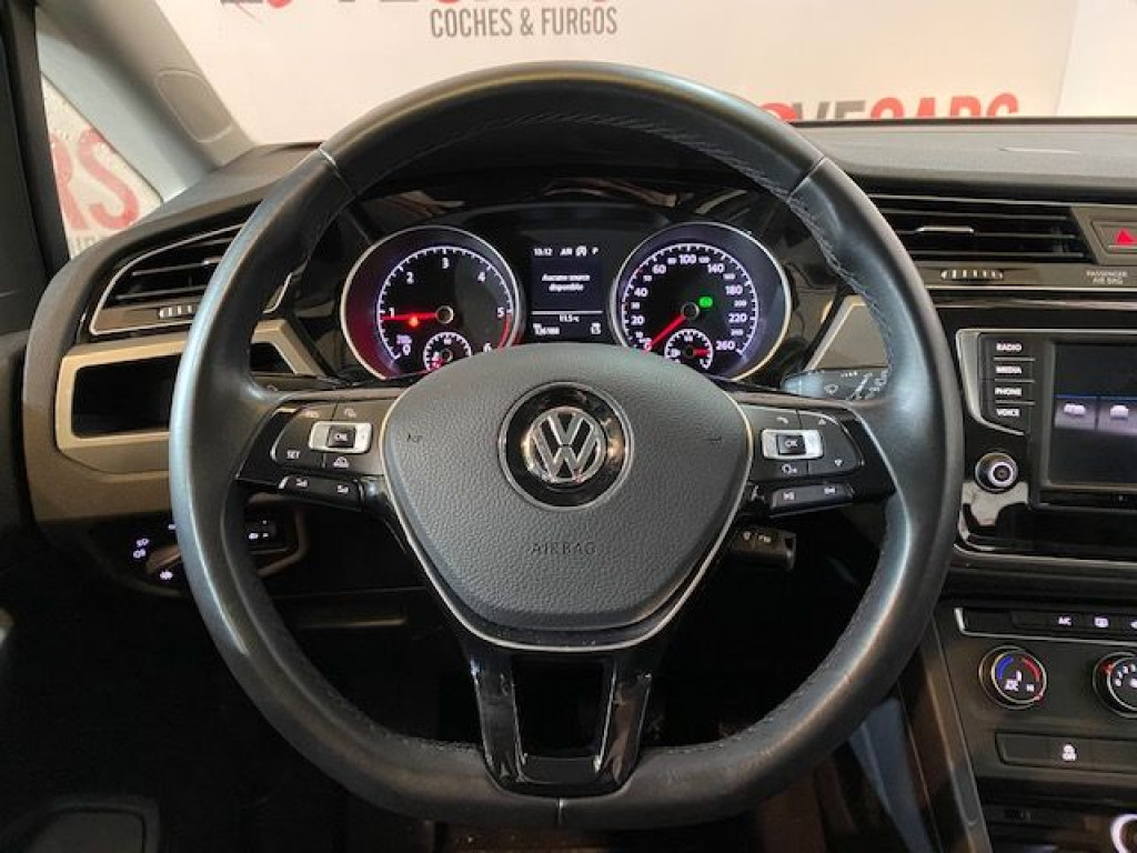VOLKSWAGEN TOURAN 1.6 TDI AUTOM. TRENDLINE 115CV de segunda mano