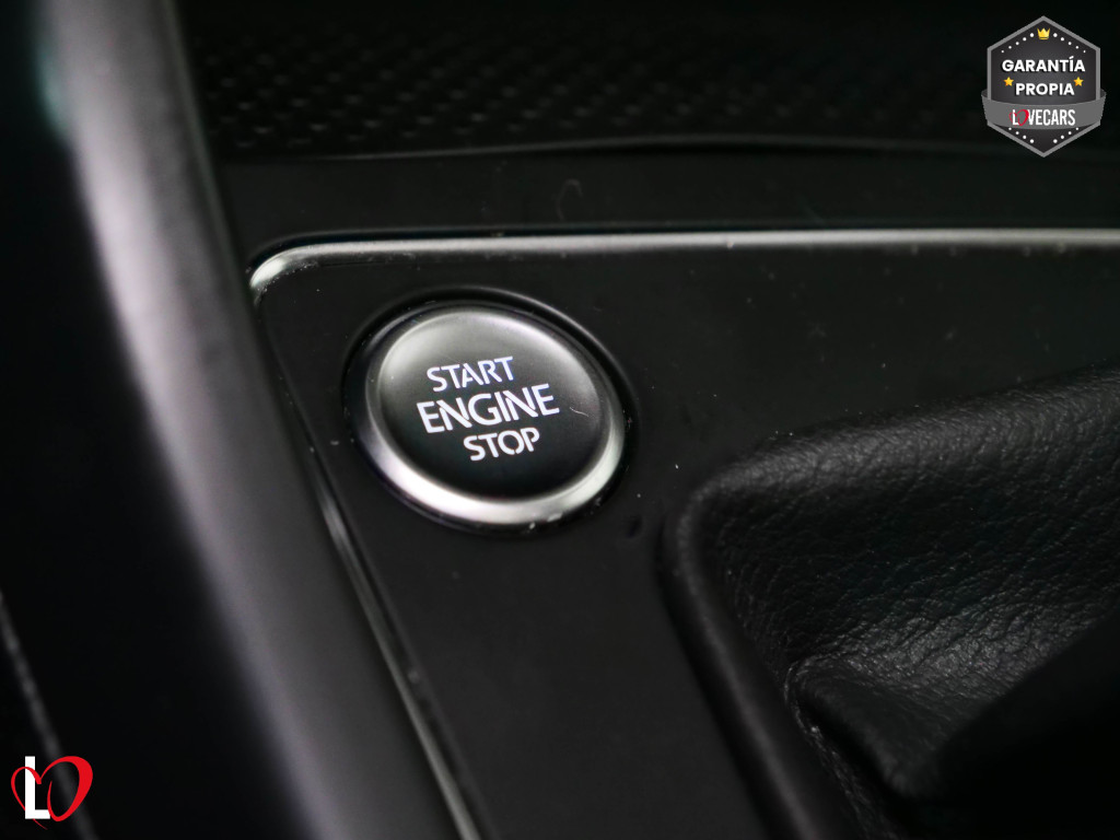 VOLKSWAGEN TOURAN 1.6 TDI BMT ADVANCE TECHO 115 de segunda mano