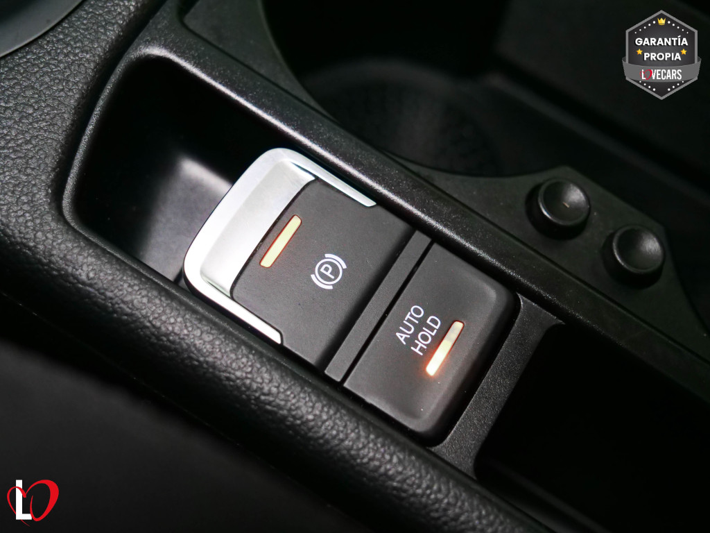 VOLKSWAGEN TOURAN 1.6 TDI BMT ADVANCE TECHO 115 de segunda mano