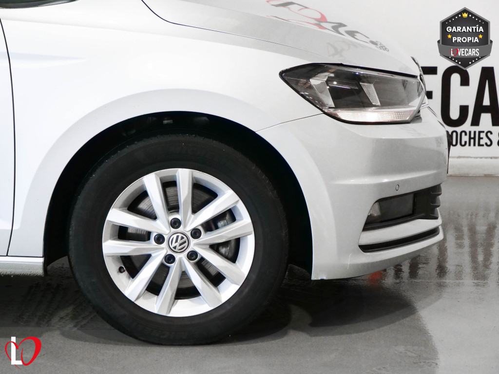 VOLKSWAGEN TOURAN 1.6 TDI BMT ADVANCE TECHO 115 de segunda mano