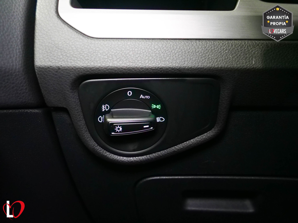 VOLKSWAGEN TOURAN 1.6 TDI BMT ADVANCE TECHO 115 de segunda mano