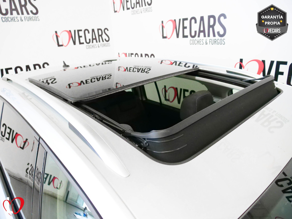 VOLKSWAGEN TOURAN 1.6 TDI BMT ADVANCE TECHO 115 de segunda mano