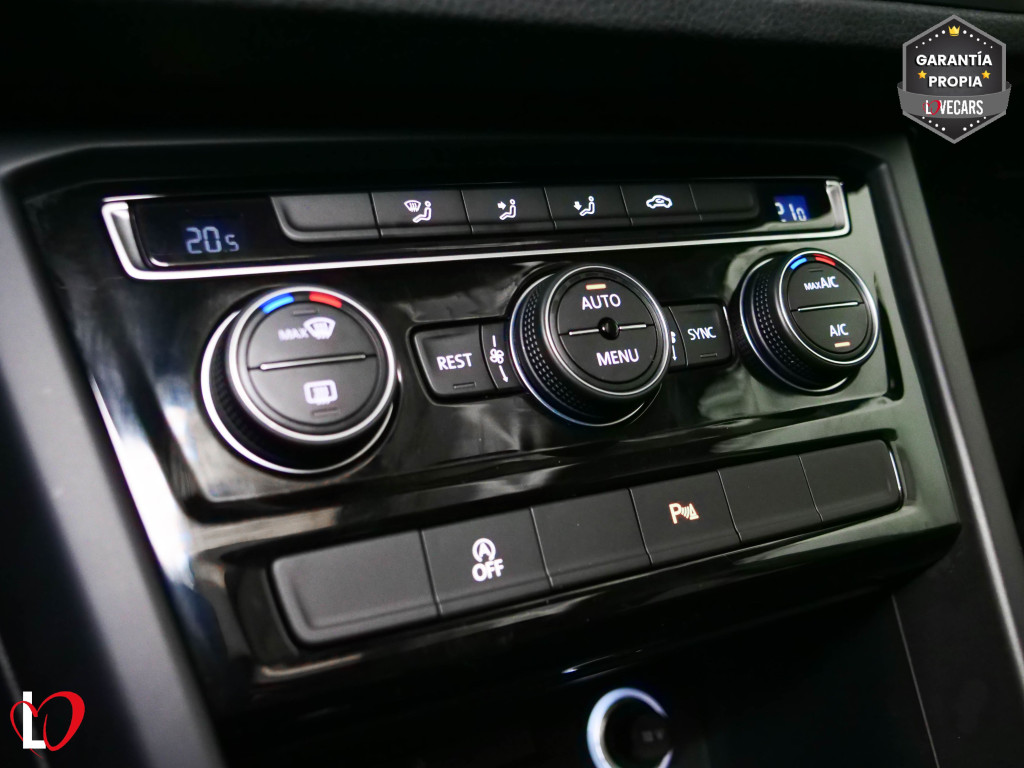 VOLKSWAGEN TOURAN 1.6 TDI BMT ADVANCE TECHO 115 de segunda mano