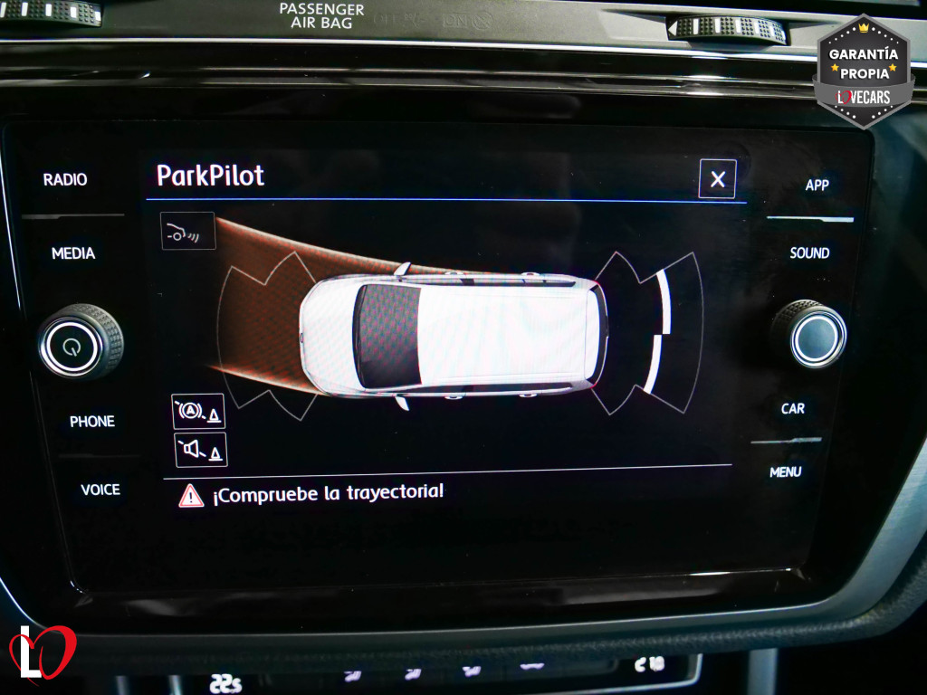 VOLKSWAGEN TOURAN 1.6 TDI BMT ADVANCE TECHO 115 de segunda mano