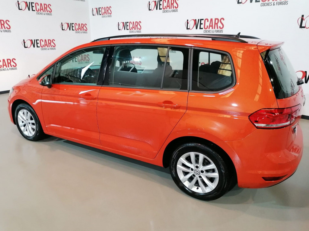 VOLKSWAGEN TOURAN 1.6 TDI BUSINESS AND NAVI BMT 115 de segunda mano