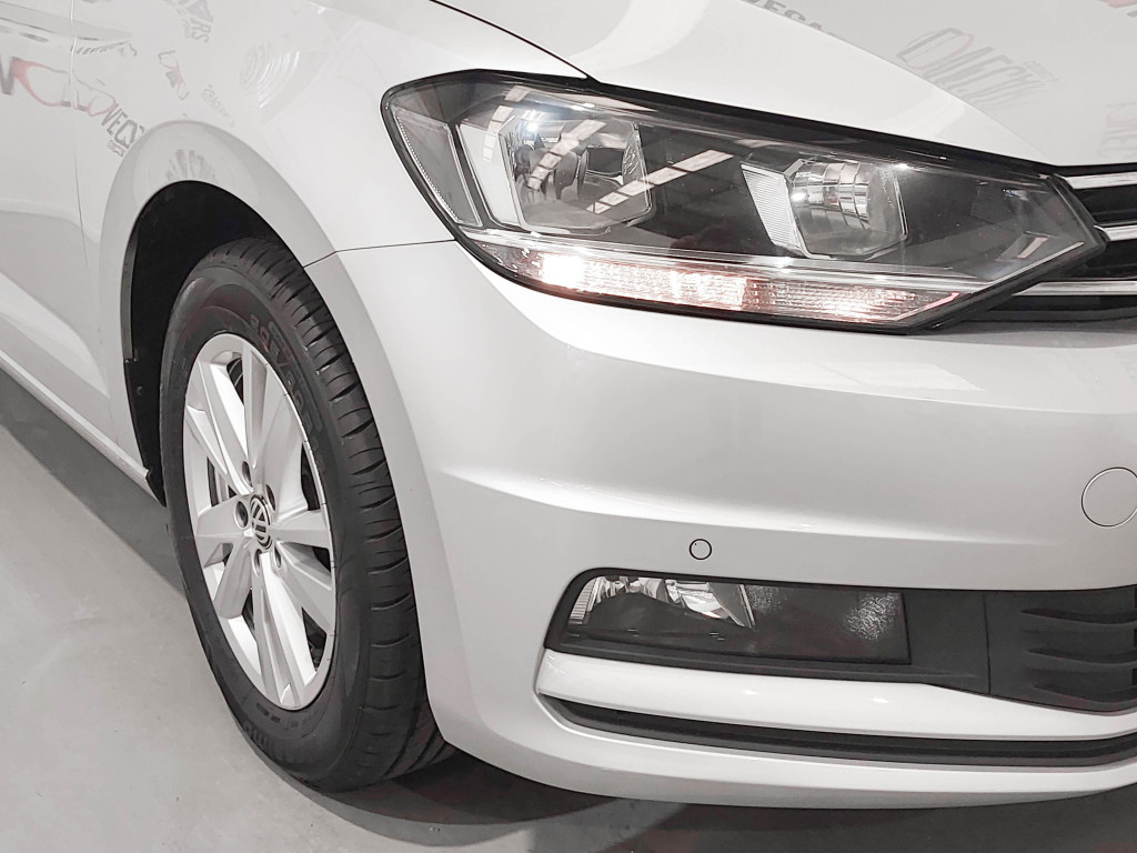 VOLKSWAGEN TOURAN 1.6 TDI DSG 7 BUSINESS 115 de segunda mano