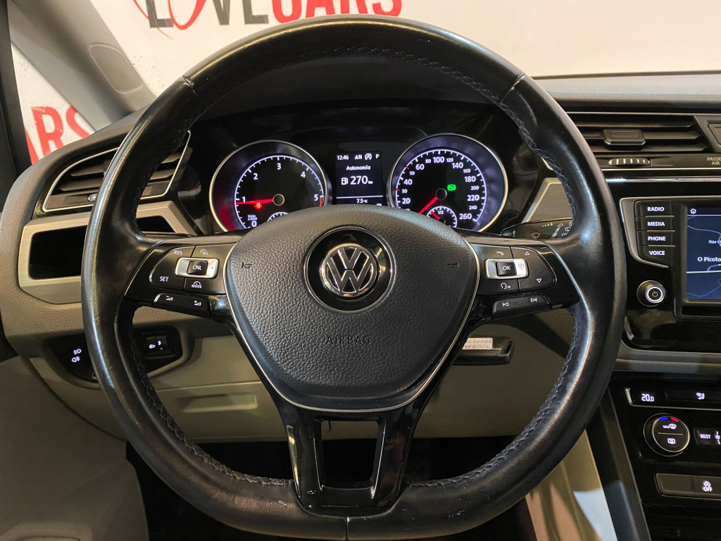 VOLKSWAGEN TOURAN 1.6 TDI DSG BUSINESS  115CV de segunda mano