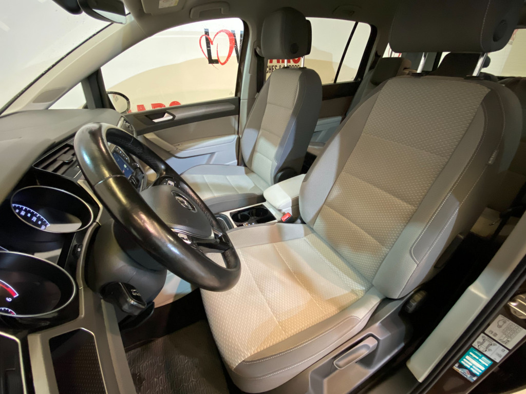 VOLKSWAGEN TOURAN 1.6 TDI DSG BUSINESS  115CV de segunda mano