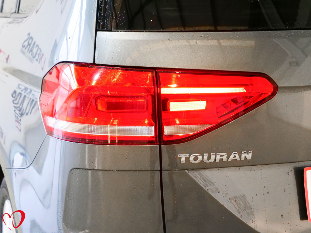 VOLKSWAGEN TOURAN 2.0 TDI ADVANCE 7 PLAZAS TECHO 150 de segunda mano