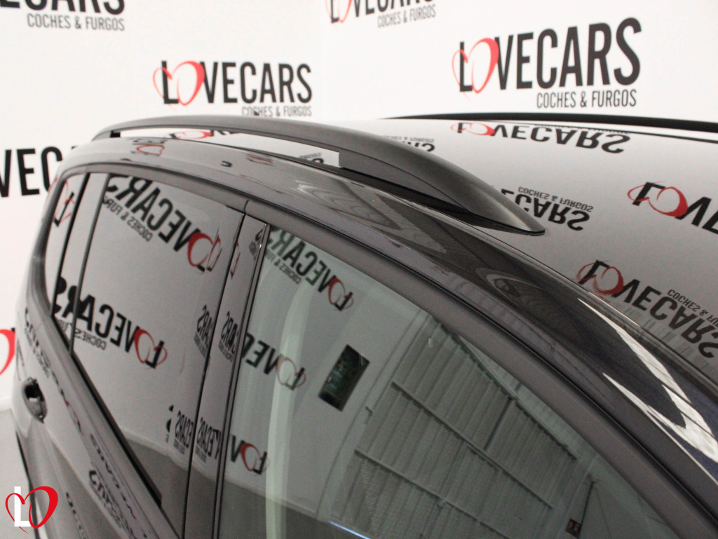 VOLKSWAGEN TOURAN 2.0 TDI ADVANCE BMT 7 PLAZAS 150 de segunda mano