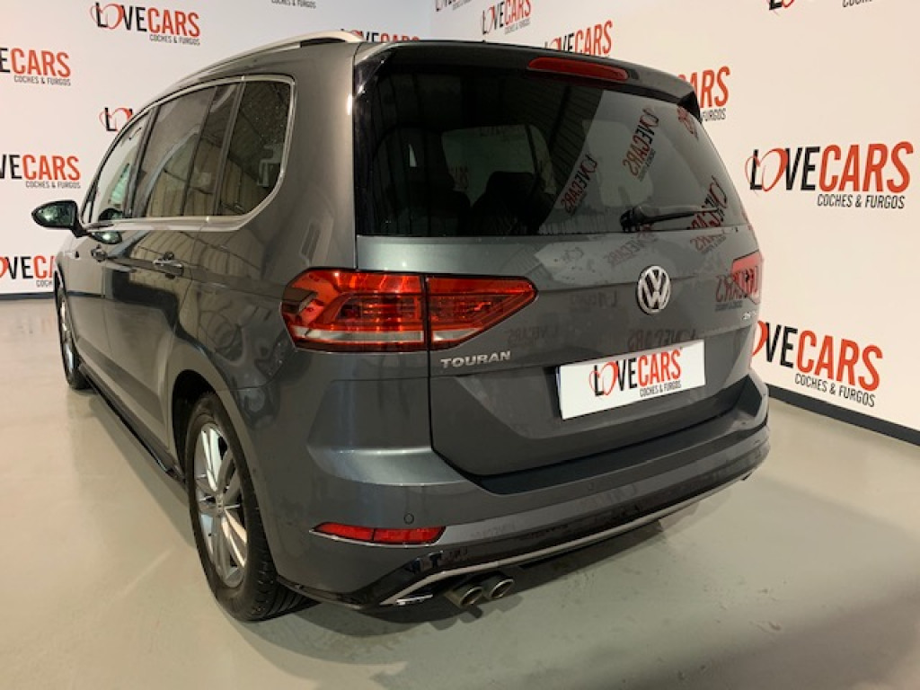 VOLKSWAGEN TOURAN 2.0 TDI BLUMOTION R LINE 190CV de segunda mano