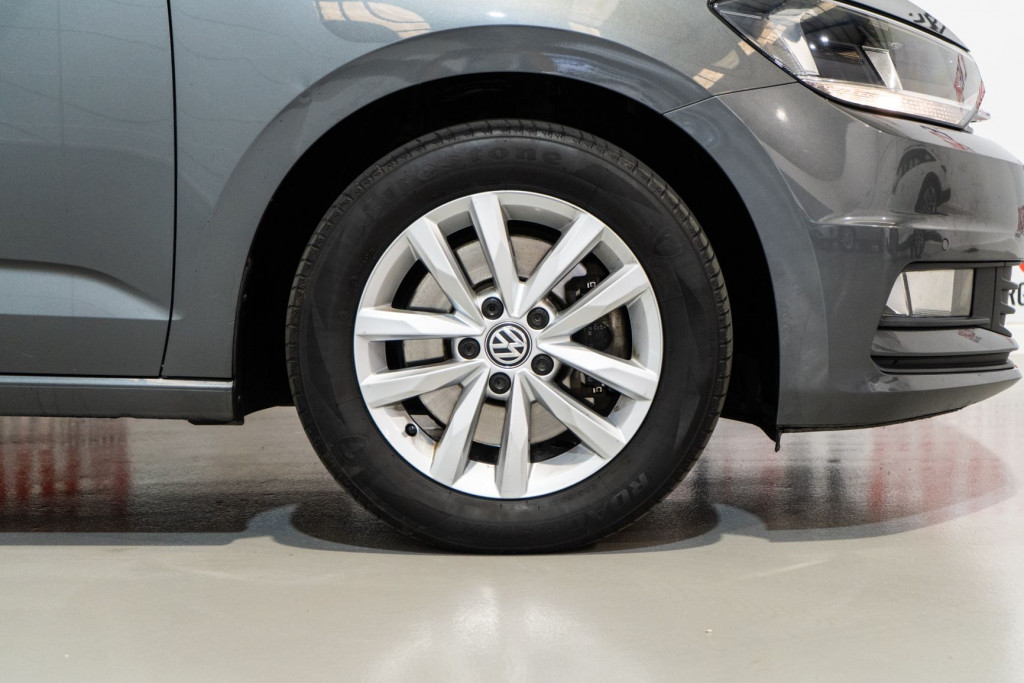 VOLKSWAGEN TOURAN 2.0 TDI CONFORTLINE BUSINESS 150 de segunda mano