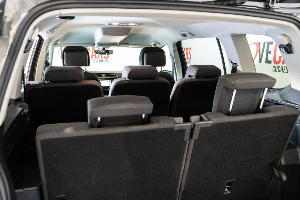VOLKSWAGEN TOURAN 2.0 TDI CONFORTLINE BUSINESS 150 de segunda mano