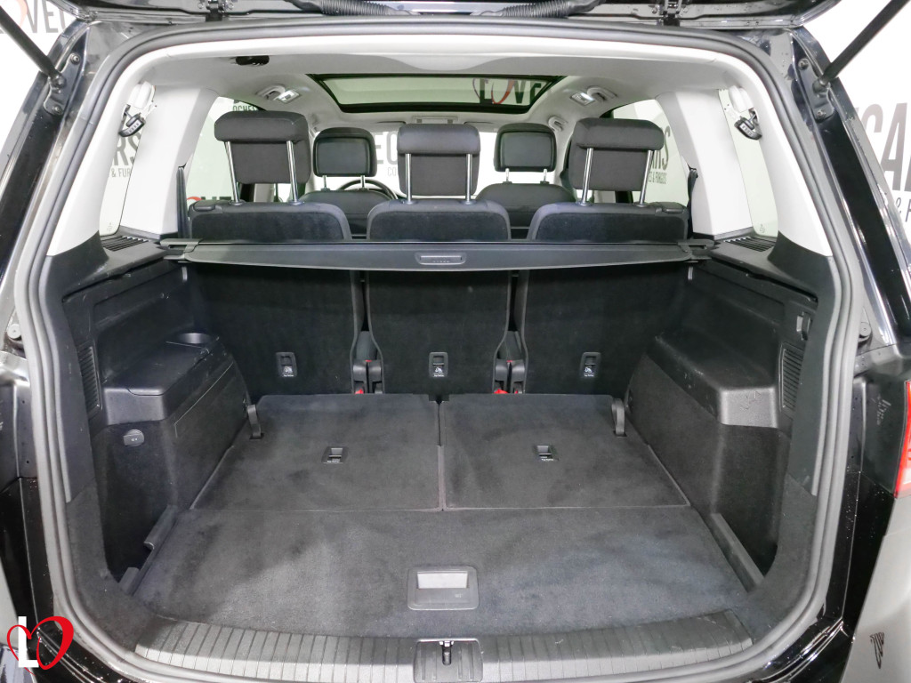 VOLKSWAGEN TOURAN 2.0 TDI CR ADVANCE TECHO BMT 150 de segunda mano