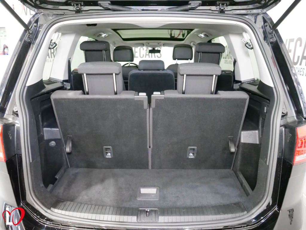 VOLKSWAGEN TOURAN 2.0 TDI CR ADVANCE TECHO BMT 150 de segunda mano