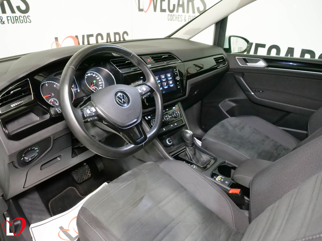 VOLKSWAGEN TOURAN 2.0 TDI DSG-7 CARAT 115 de segunda mano