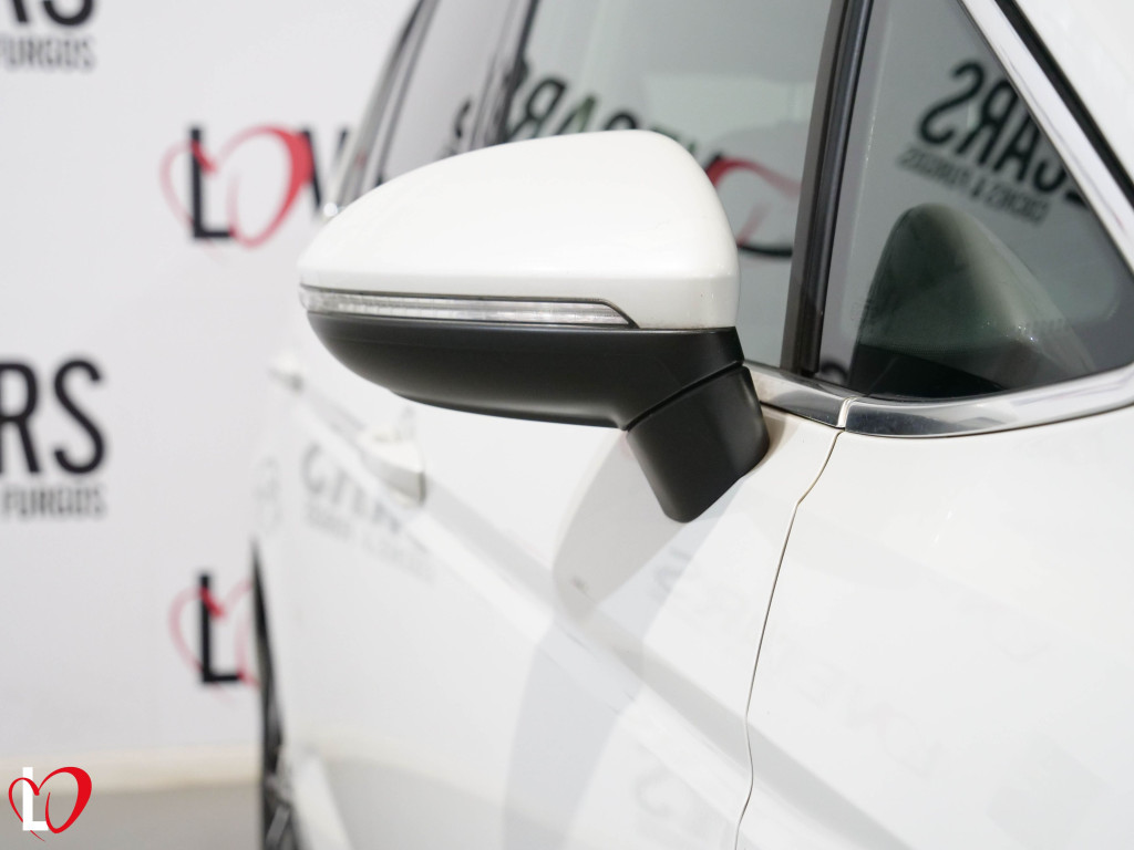 VOLKSWAGEN TOURAN 2.0 TDI DSG-7 CARAT 115 de segunda mano