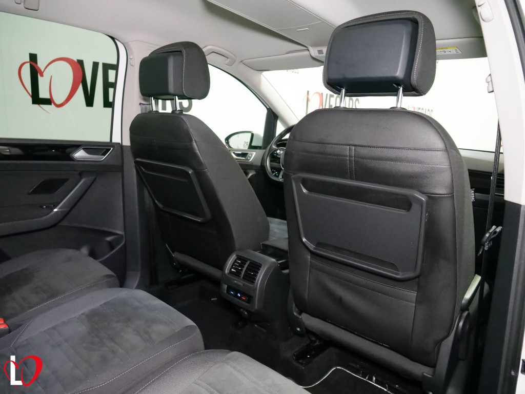 VOLKSWAGEN TOURAN 2.0 TDI DSG-7 CARAT 115 de segunda mano