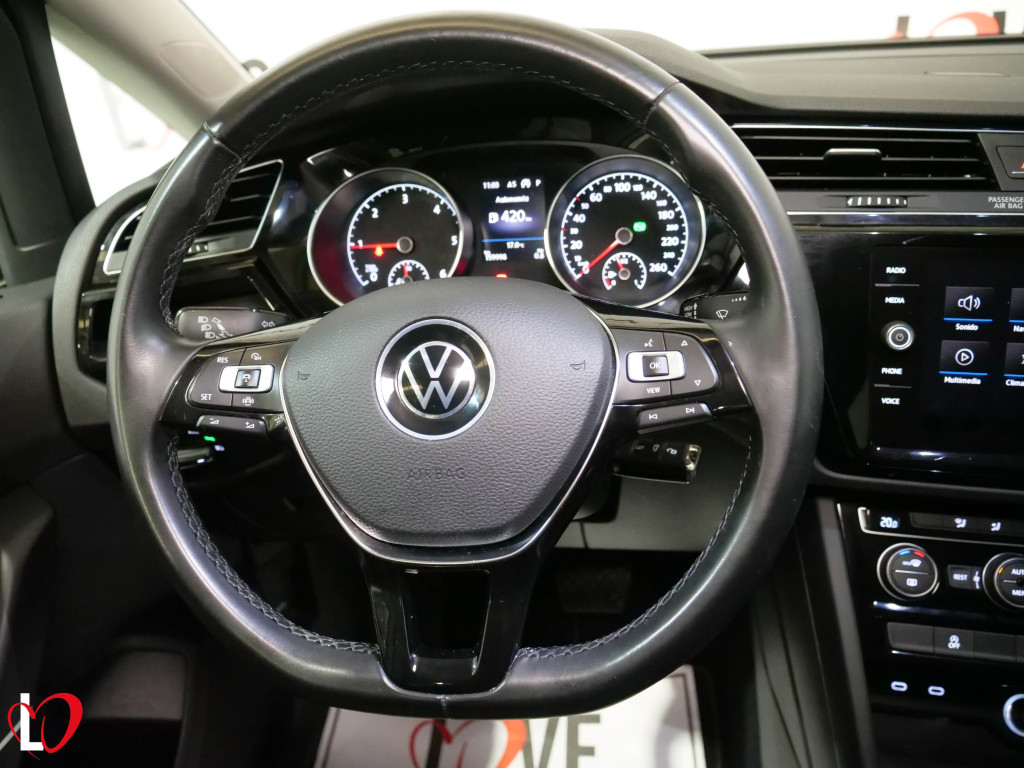VOLKSWAGEN TOURAN 2.0 TDI DSG-7 CARAT 115 de segunda mano