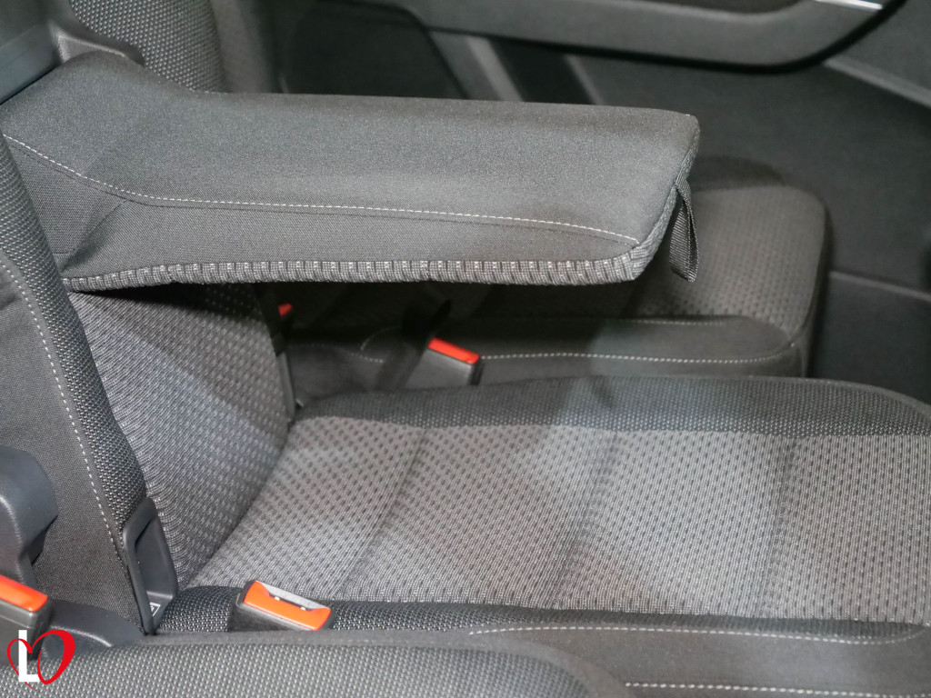 VOLKSWAGEN TOURAN 2.0 TDI DSG LOUGE 115 de segunda mano