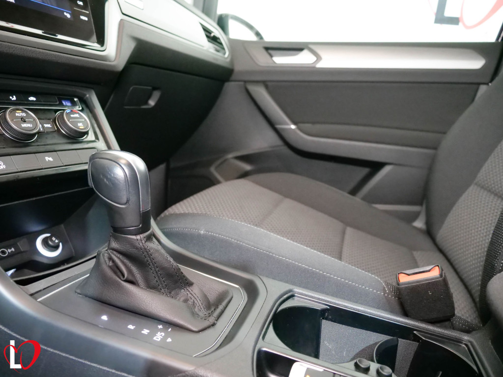 VOLKSWAGEN TOURAN 2.0 TDI DSG LOUGE 115 de segunda mano