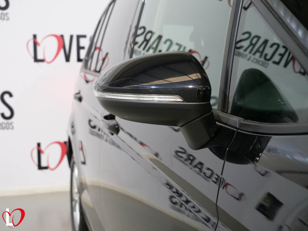 VOLKSWAGEN TOURAN 2.0 TDI DSG LOUGE 115 de segunda mano