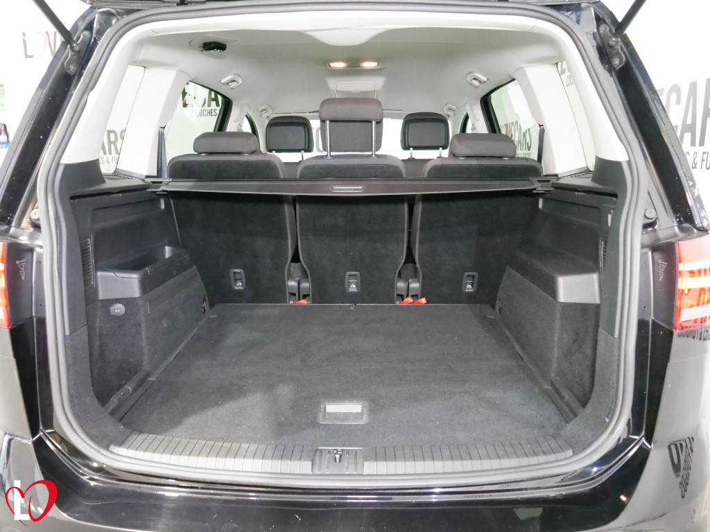 VOLKSWAGEN TOURAN 2.0 TDI DSG LOUGE 115 de segunda mano