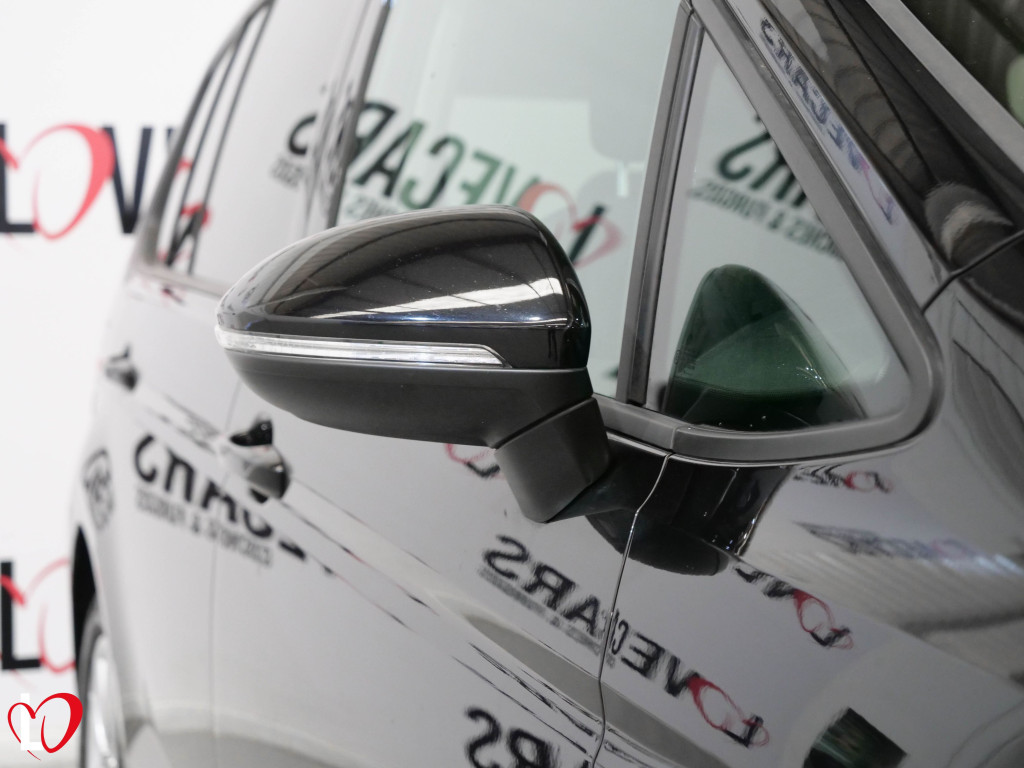 VOLKSWAGEN TOURAN 2.0 TDI DSG LOUNGE 115 de segunda mano